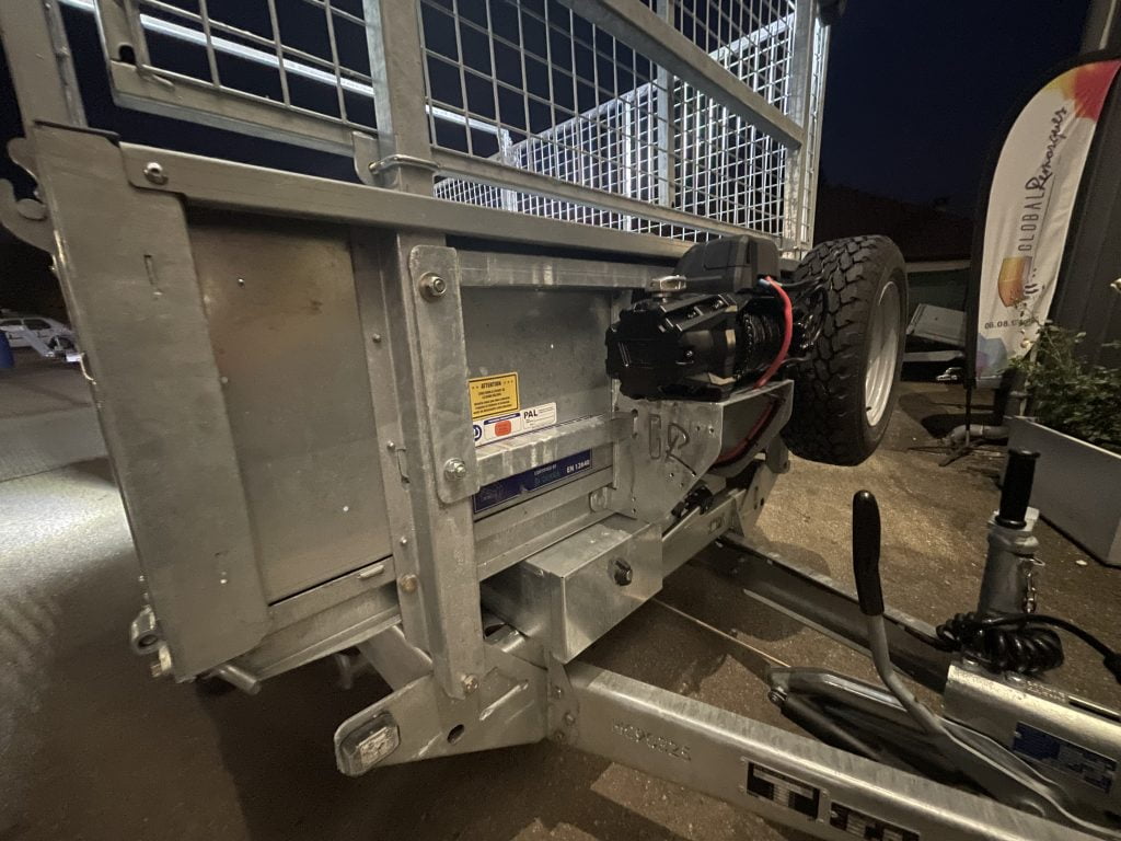 Treuil Warn EVO10S sur la benne TT3017 Ifor Williams