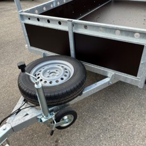 Support de roue de secours / A plat sur le timon